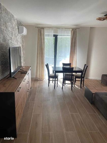 Apartament cu 3 camere semidecomandat în Nord