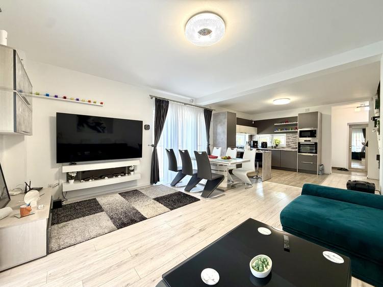 Duplex cu 4 camere cu Piscina în Dumbrăvița