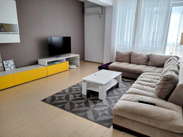 Apartament cu 3 camere decomandat în Apărătorii Patriei