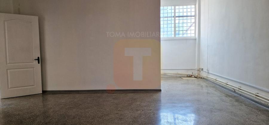 Spațiu industrial, de 111 mp, în Sărata