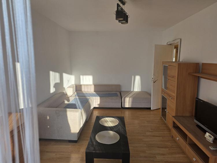 Apartament cu 2 camere decomandat în Budiu Mic
