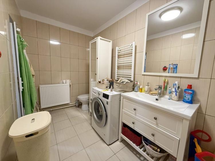 Casă individuală cu 3 camere cu Canalizare în Ovidiu