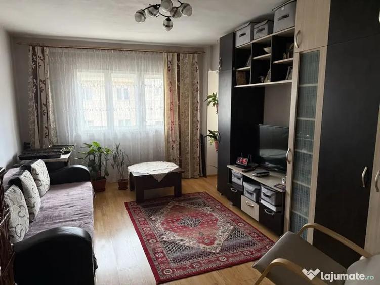 Apartament cu 3 camere decomandat în Ultracentral