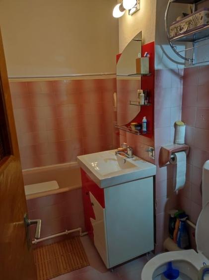 Apartament cu 2 camere decomandat, mobilat în Km 5