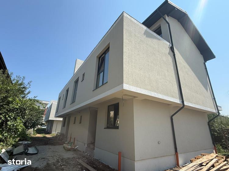 2 Km Metrou Berceni-Casa P+1+M-5 Camere - 3