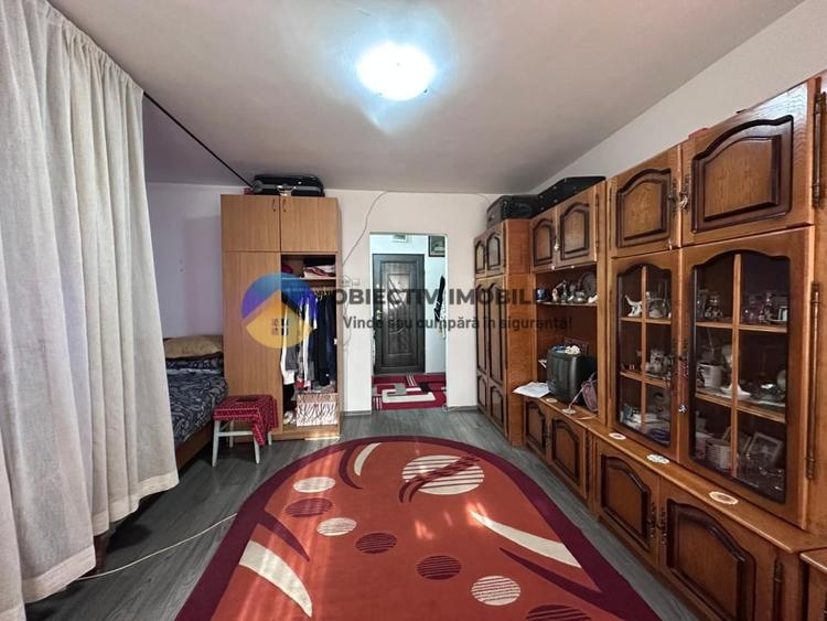 Garsonieră semidecomandată, mobilată în Dărmănești