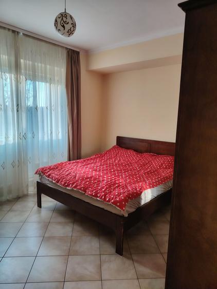 Apartament cu 3 camere în Prundu