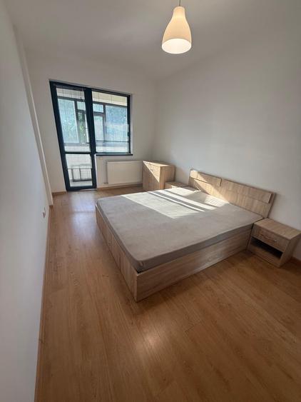 Apartament cu 2 camere decomandat în Apărătorii Patriei