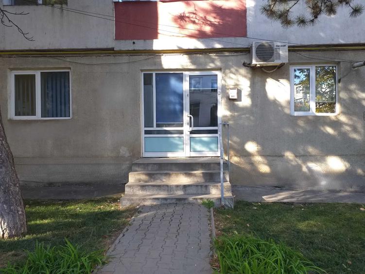 Spațiu comercial, de 50 mp, în Ultracentral