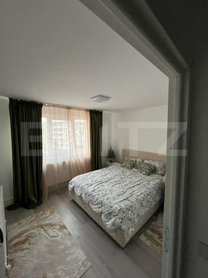 Apartament renovat, decomandat, 2 camere, zona Micro 3 - 4