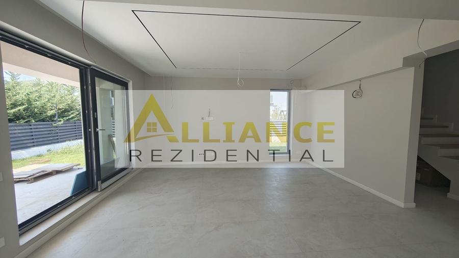 Casă individuală cu 4 camere cu Canalizare în Berceni