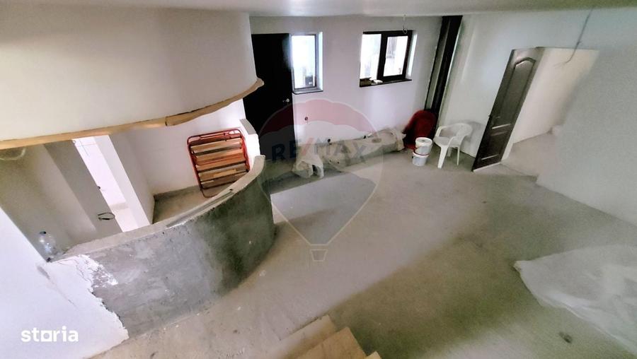 Casa de vanzare | Pestera | 15 camere, ideala pentru pensiune - 3