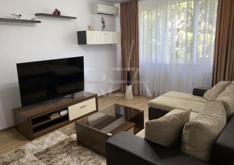 Apartament cu 2 camere decomandat, mobilat în Drumul Taberei