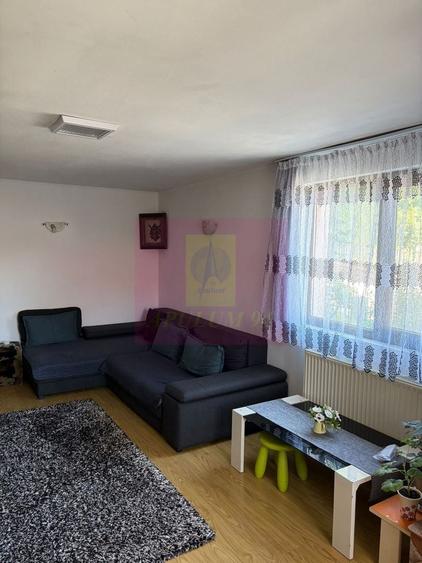 Casă individuală cu 4 camere cu Canalizare în Est