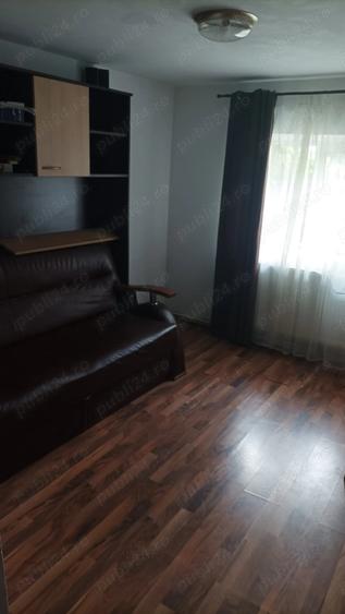 Casă cu 4 camere cu Teren 650 Mp în Tuzla