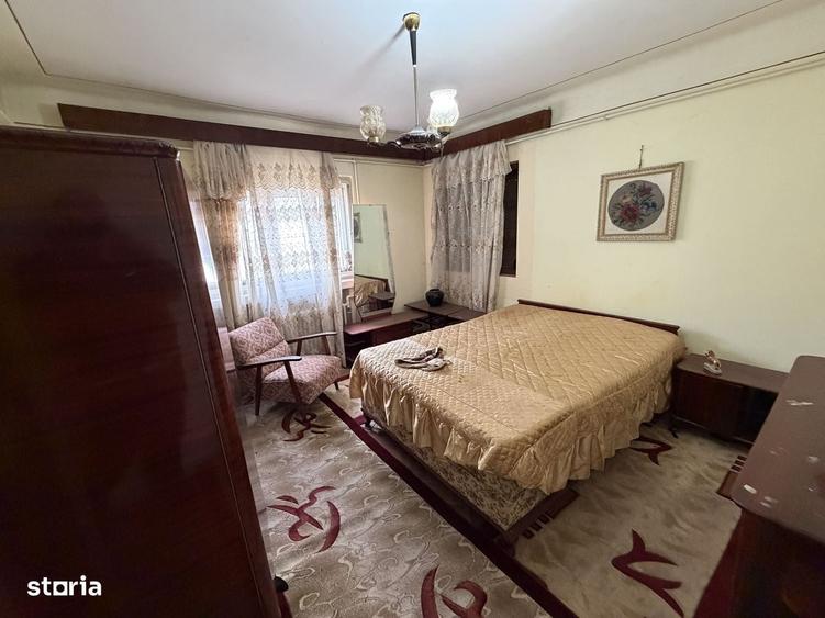 Casă cu 4 camere în Central
