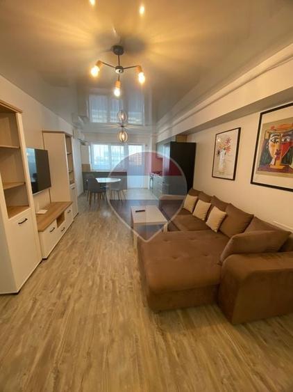 Apartament cu 2 camere semidecomandat, mobilat în Copou