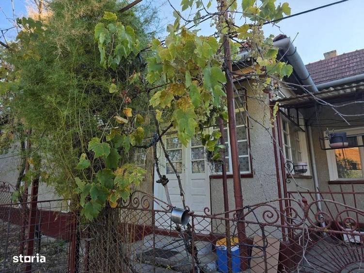 Casă cu 4 camere în Șișterea