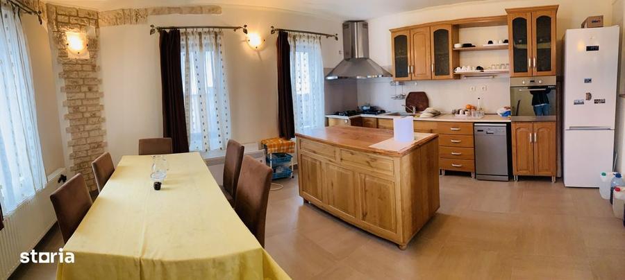 Pensiune sau casa de locuit 4 camere - 1
