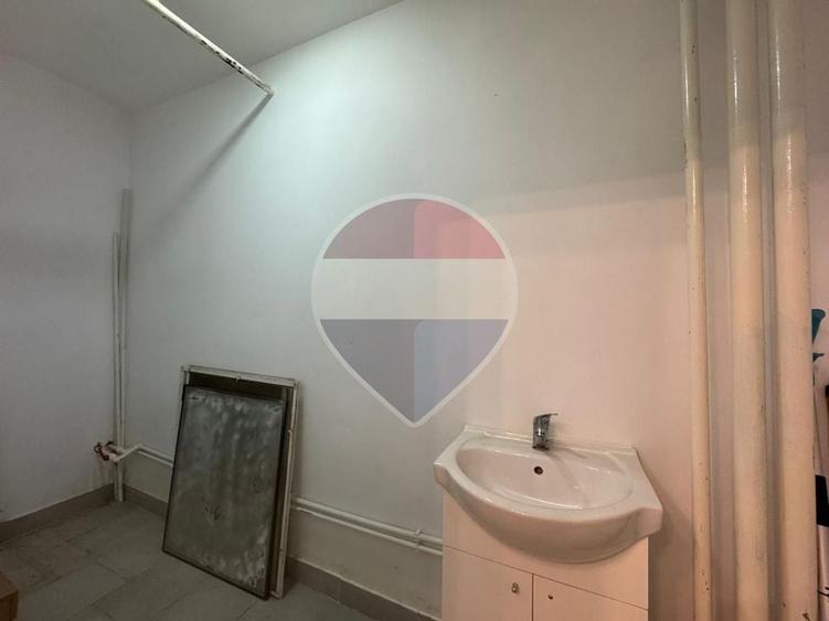 Spațiu comercial, de 73 mp, în Central