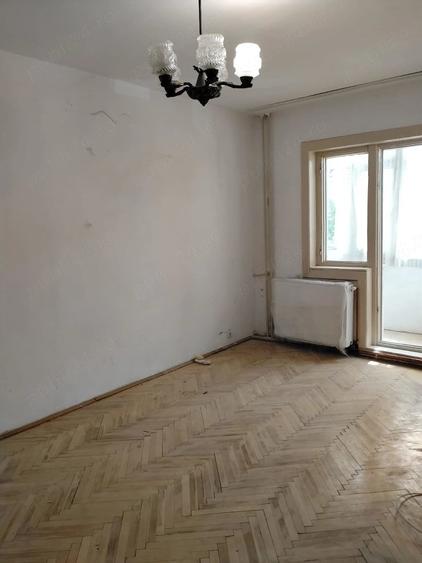 Proprietar, vand apartament cu 2 camere, decomandat, et1 - 4