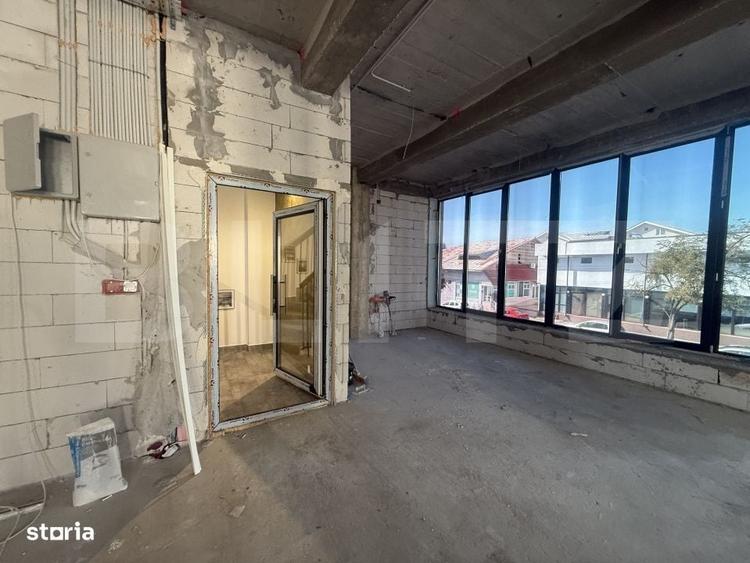 Spațiu comercial, de 197 mp, în Micro 6