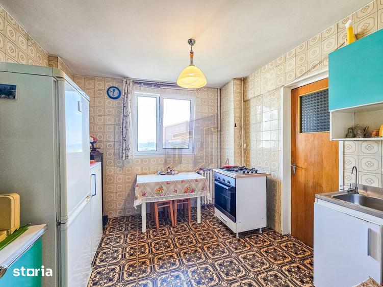 Apartament cu 4 camere în Vatra Luminoasă