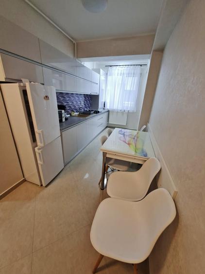 Apartament cu 2 camere decomandat, mobilat în Nord