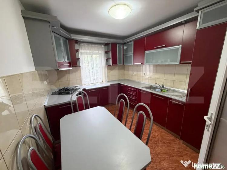 Apartament cu 3 camere decomandat în Decebal