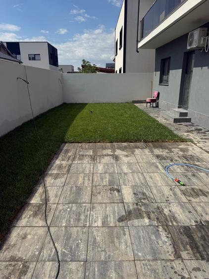 Duplex cu 4 camere cu Teren 195 Mp în Năvodari