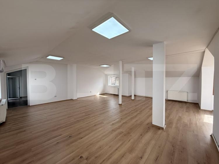 Birou, de 229.69999694824 mp, în Brestei
