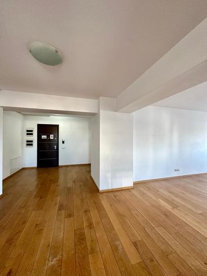 Apartament cu 3 camere decomandat în Barbu Văcărescu