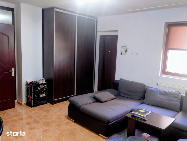 Apartament cu 3 camere în Telegrafului