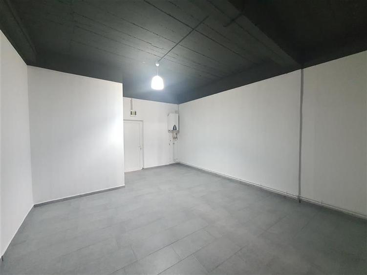 Spațiu comercial, de 86 mp, în Alecu Russo