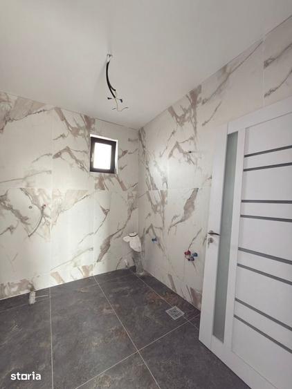 Casă cu 3 camere cu Teren 215 Mp în Lumina