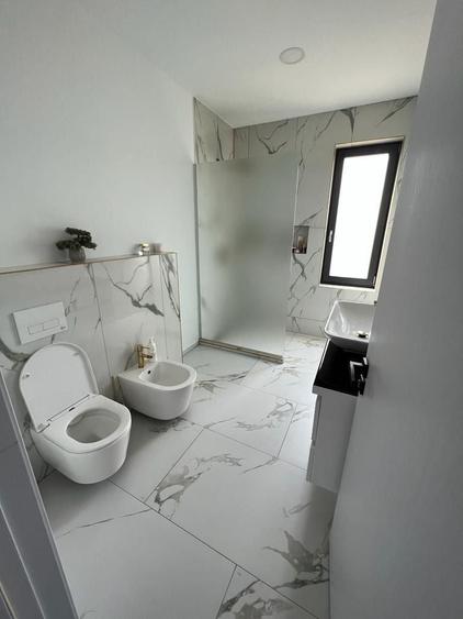 Casă cu 3 camere în Agigea