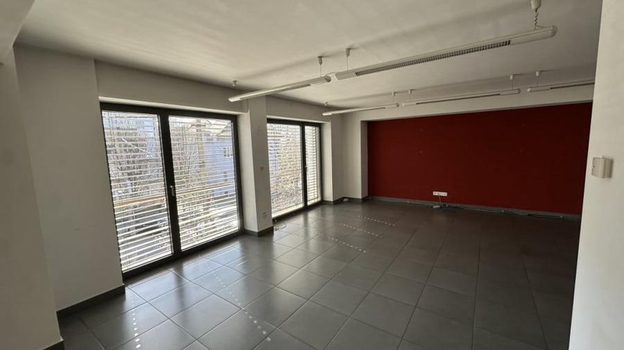 Spațiu comercial, de 125 mp, în Central