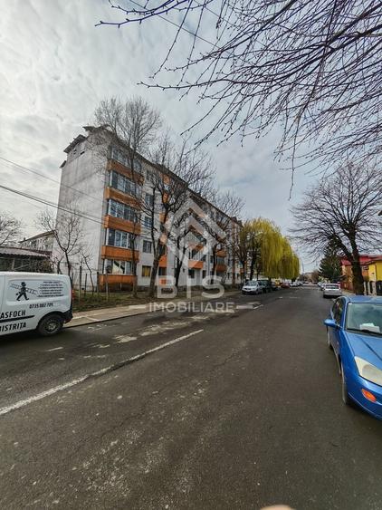Apartament cu 3 camere decomandat în Calea Moldovei