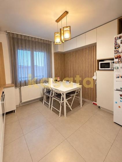 Apartament cu 3 camere decomandat, mobilat în Vitan Mall