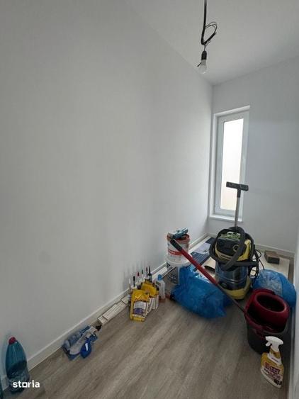 Casă cu 4 camere cu Teren 559 Mp în Micești