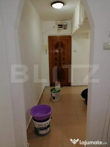 Apartament cu 2 camere semidecomandat în Micro 15