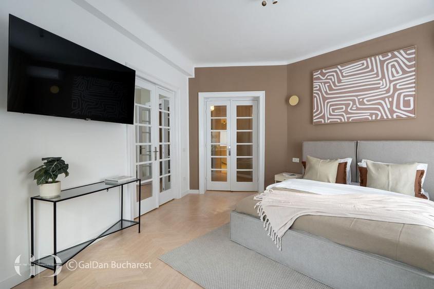 Apartament cu 3 camere în Calea Victoriei