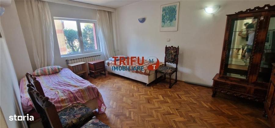 Apartament cu 3 camere decomandat în Tolstoi