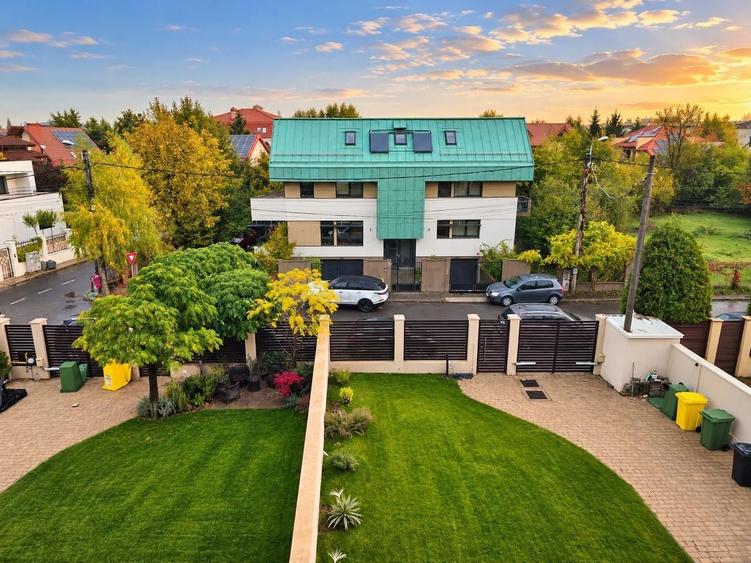 Apartament cu 3 camere decomandat, mobilat în Central