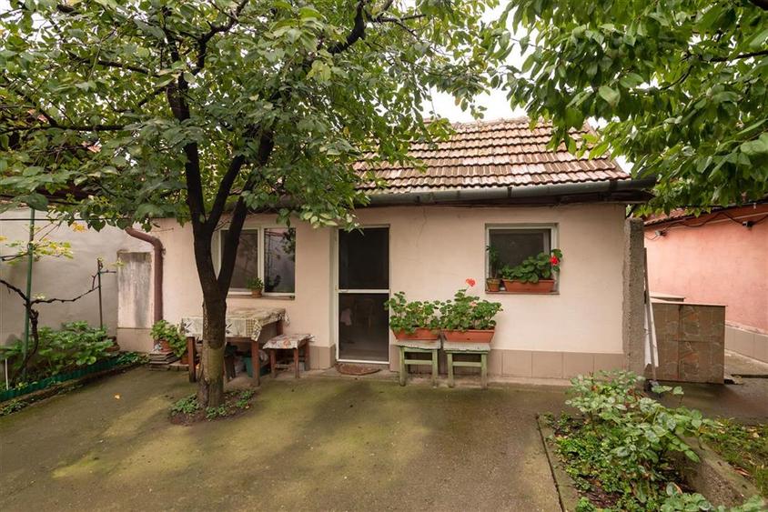 Casă individuală cu 3 camere cu Teren 503 Mp în Iosia