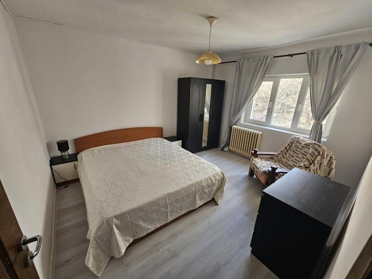 Apartament cu 3 camere decomandat, mobilat în Unirii