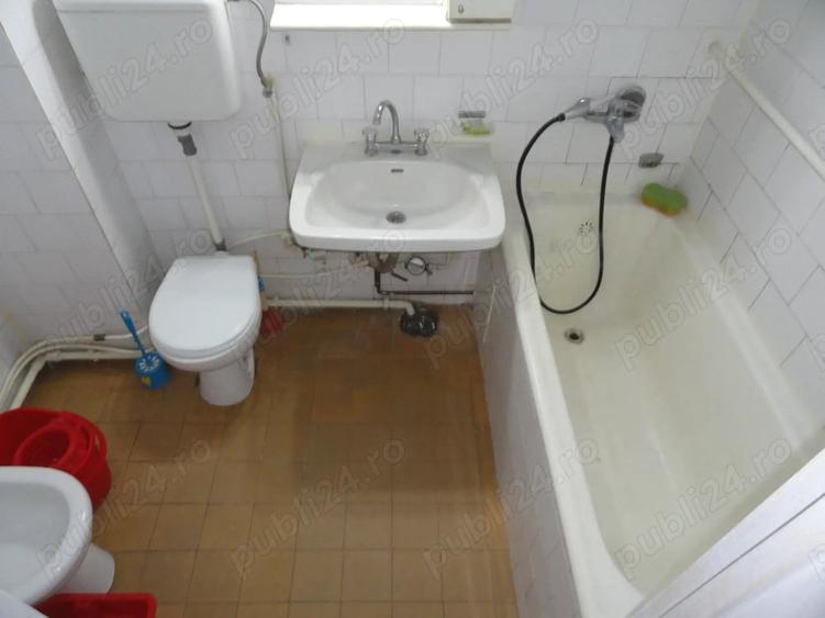 Apartament cu 2 camere decomandat în Romanilor