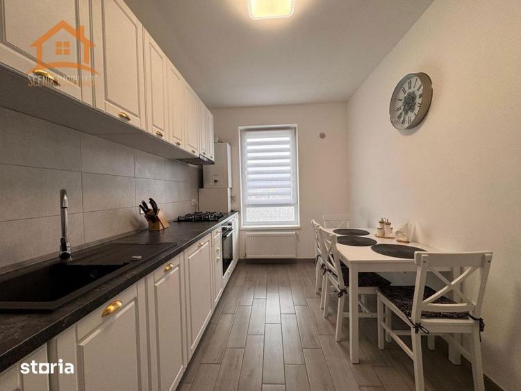 Apartament cu 3 camere decomandat, mobilat în Cristian