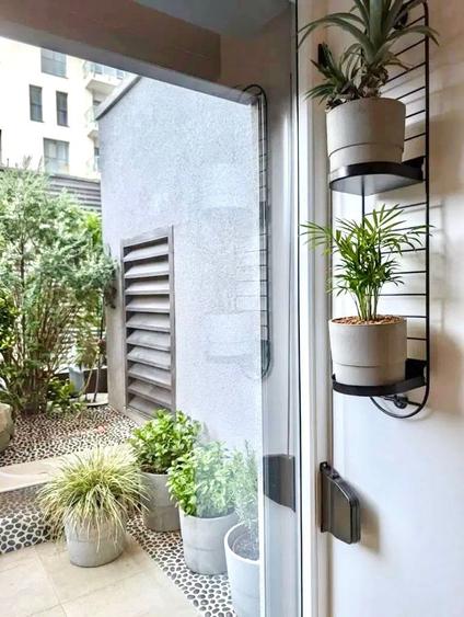 Apartament cu 3 camere semidecomandat, mobilat în Floreasca