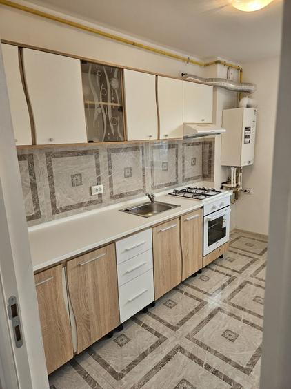Apartament cu 2 camere semidecomandat în Cățelu